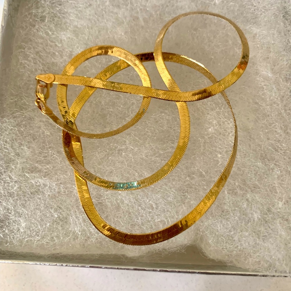 18K Saudi Gold